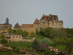 Monpazier chateau de Biron