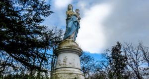 randonnée de Mercues statue de la Vierge