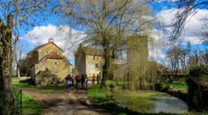 Promilhanes hameau maison de pierres