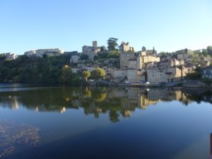 Puy l'Eveque vue village