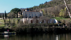 Parnac vue sur le chateau de Caïx