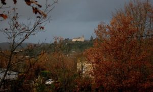 Pradines vue sur le chateau de Mercues