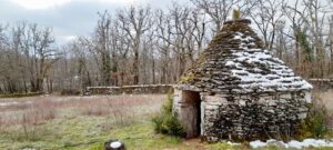 Laburgade Lot gariotte dans le pré