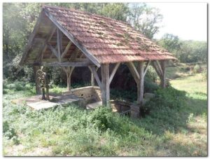 Rampoux lot ancien lavoir