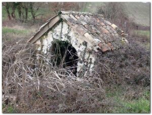 Ancien puits Bagat en Quercy dans le lot