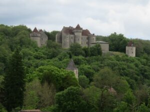 Vue sur le chateau de Vaillac lot