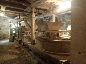 visite du moulin fortifié de Cougnaguet à Calés dans le lot