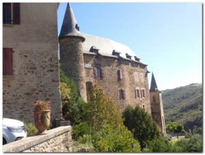 sejour randonnée à Maurs château de Gironde port d'Agrès