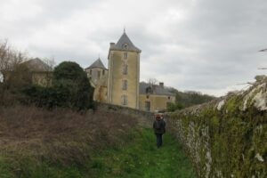 vue du village de St Médard catus dans le LOT