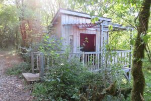 Petite cabane de repos du chemin de Compostelle à Vers dans le LOT